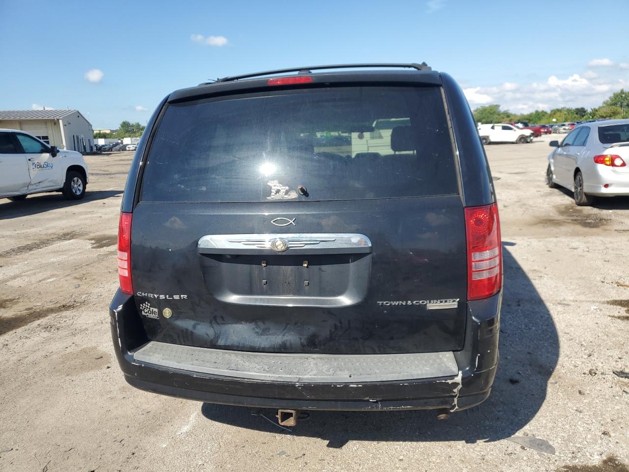 2009 Chrysler Town & Country Touring VIN: 2A8HR54199R642415 Lot: 67750415