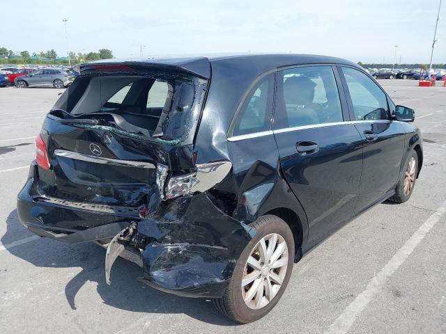 2013 MERCEDES BENZ B180 BLUEE