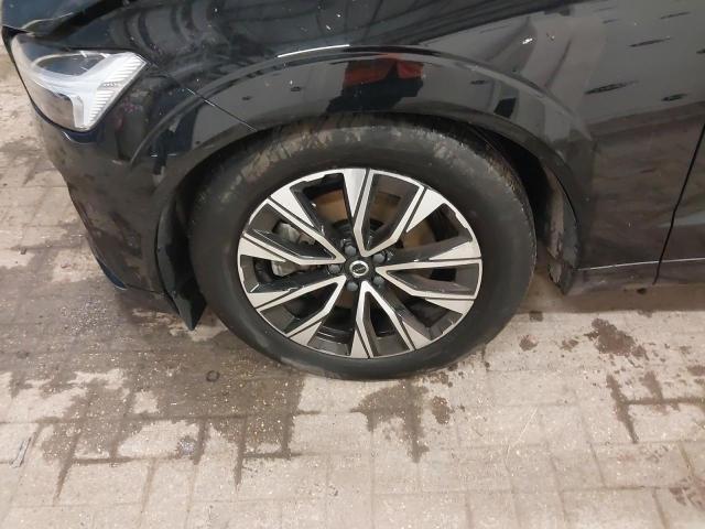 2023 VOLVO XC60 + B4
