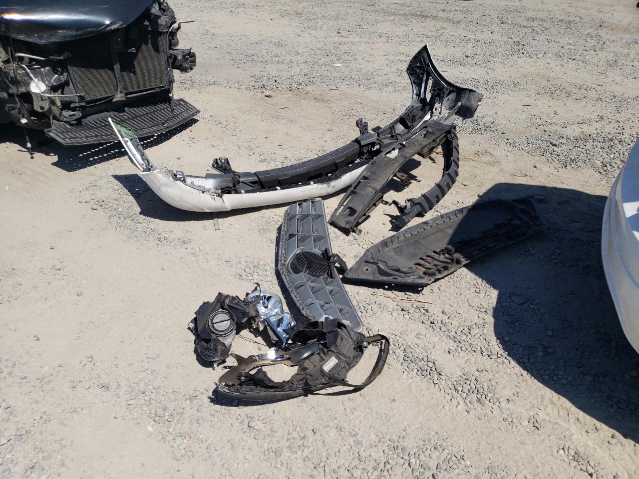 2013 Mercedes-Benz C 250 VIN: WDDGF4HB5DA823555 Lot: 70201155