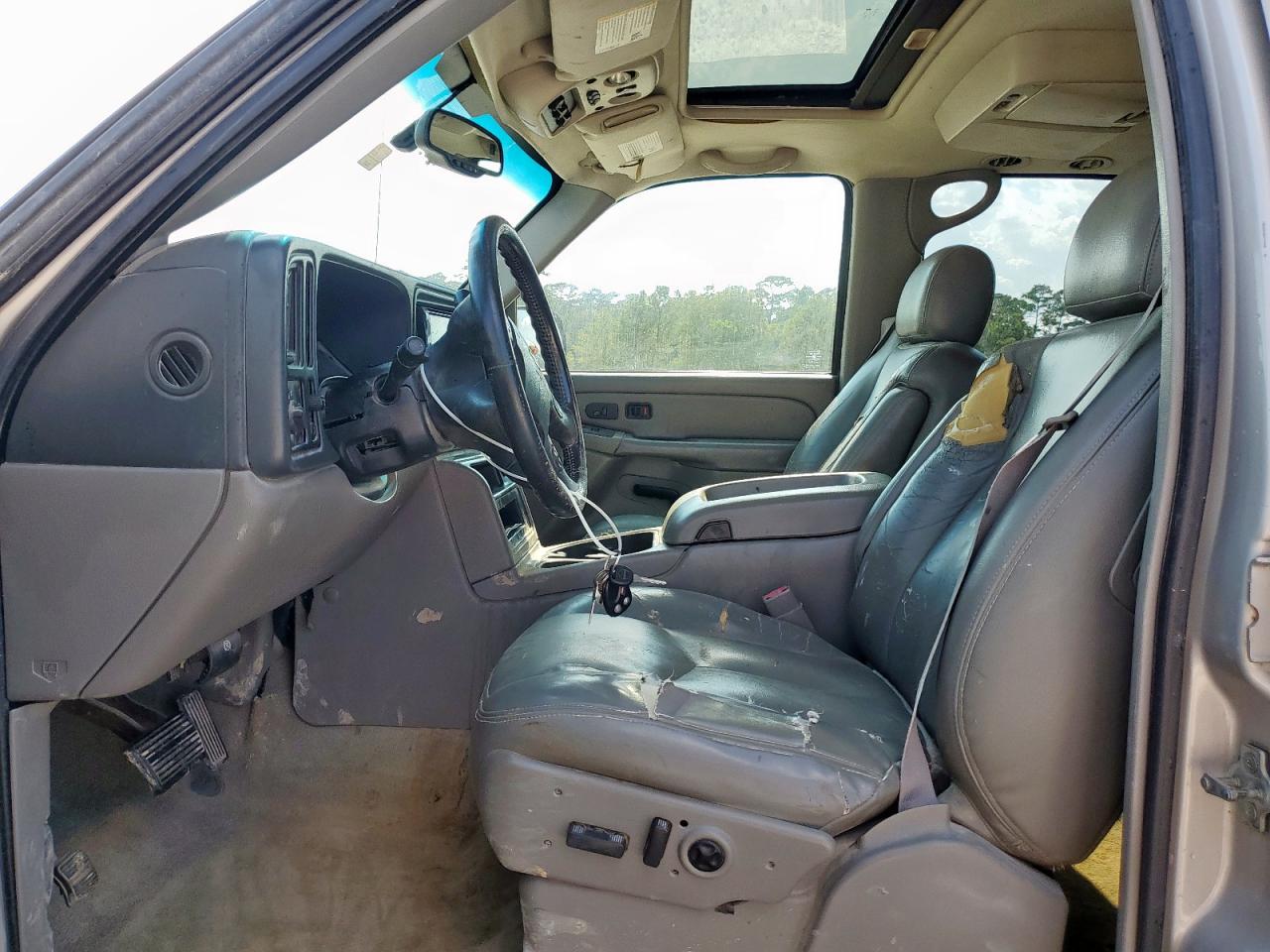 2004 Chevrolet Tahoe C1500 VIN: 1GNEC13Z44R228721 Lot: 68354025