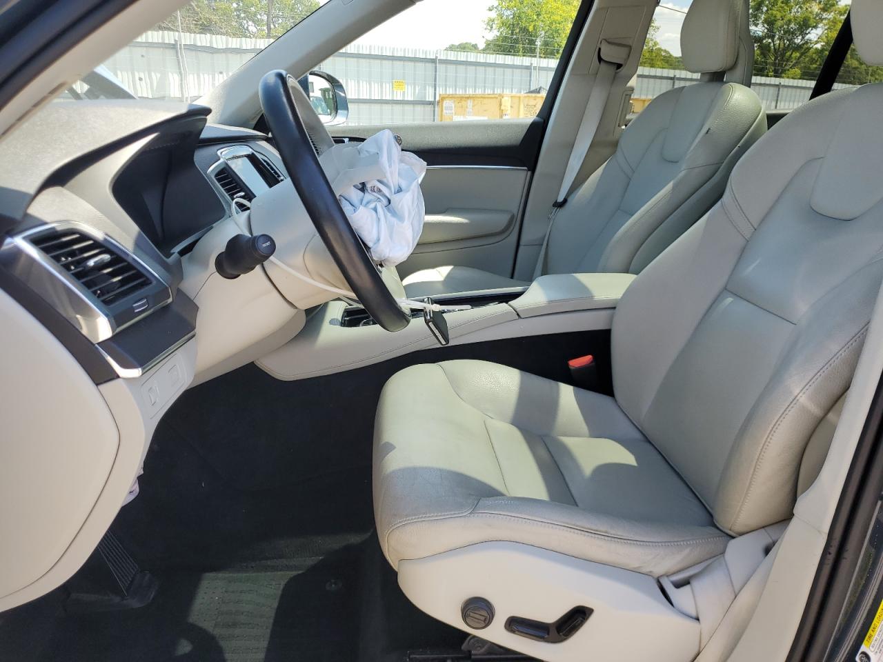 2020 Volvo Xc90 T5 Momentum VIN: YV4102CK7L1611295 Lot: 70547065