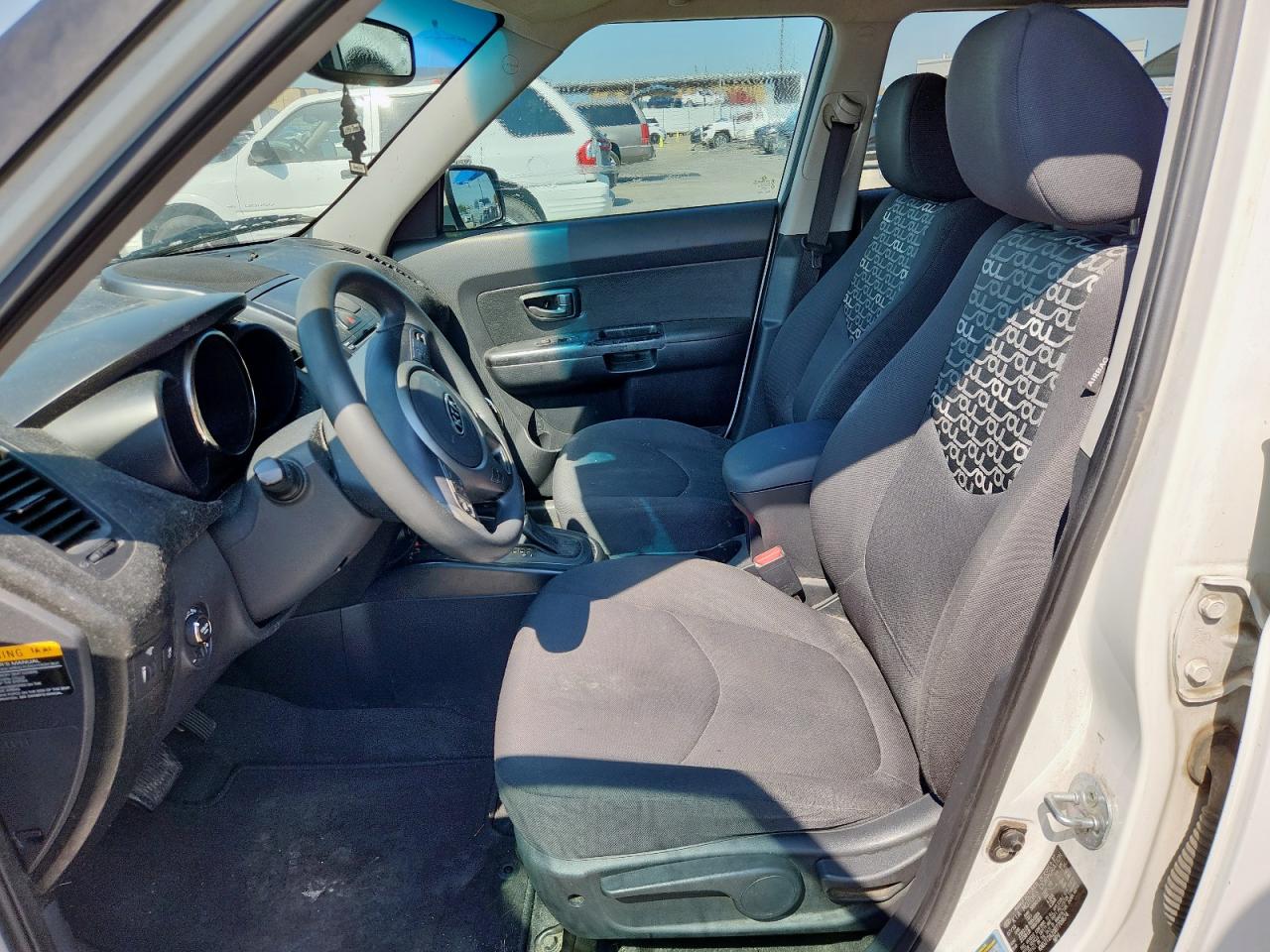 2011 Kia Soul + VIN: KNDJT2A20B7709674 Lot: 70110405