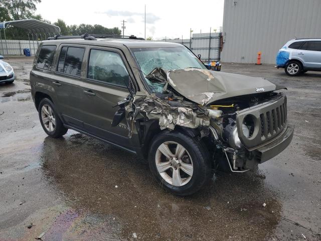  JEEP PATRIOT 2016 Зеленый