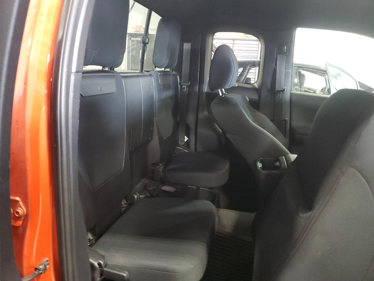 2018 Toyota Tacoma Access Cab VIN: 5TFSZ5AN0JX158501 Lot: 70700675