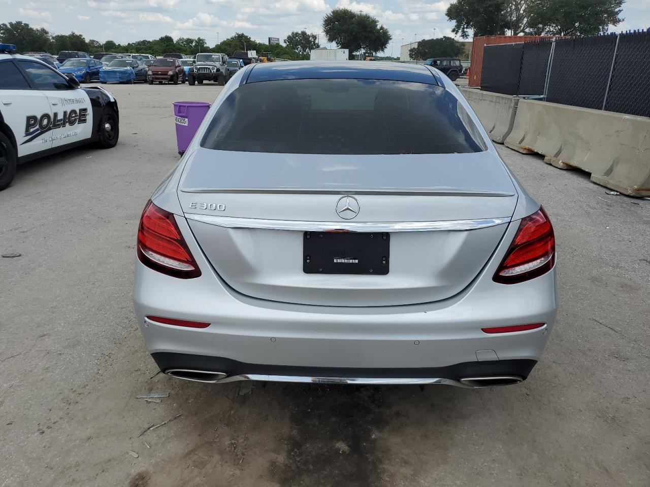 2017 Mercedes-Benz E 300 VIN: WDDZF4JB4HA240953 Lot: 70816265