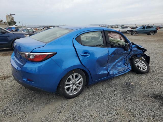  TOYOTA YARIS 2018 Blue