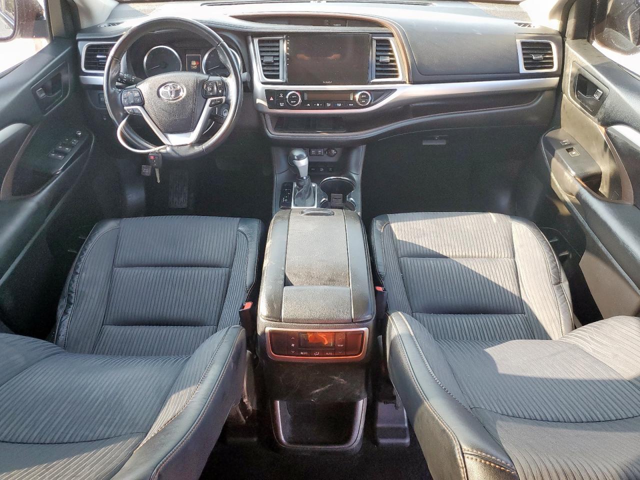 2017 Toyota Highlander Le VIN: 5TDBZRFH0HS406126 Lot: 70126595