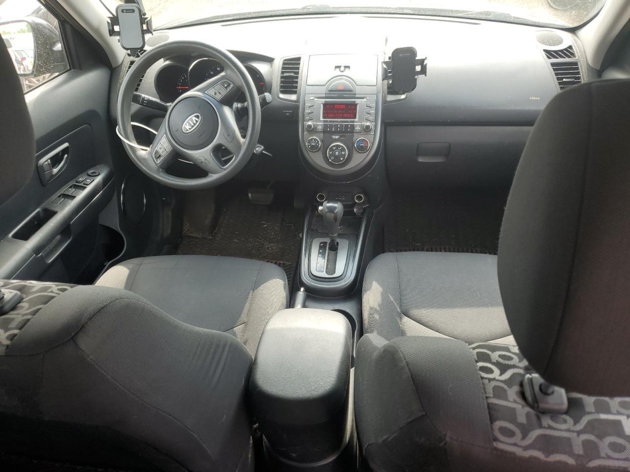 2010 Kia Soul + VIN: KNDJT2A29A7700471 Lot: 68083785