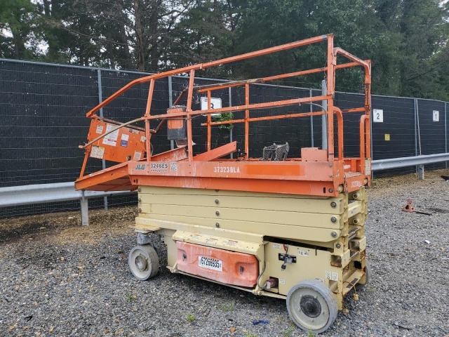 2016 JLG 3246ES - LIFTING AND RIGGING LIFTING AND RIGGING