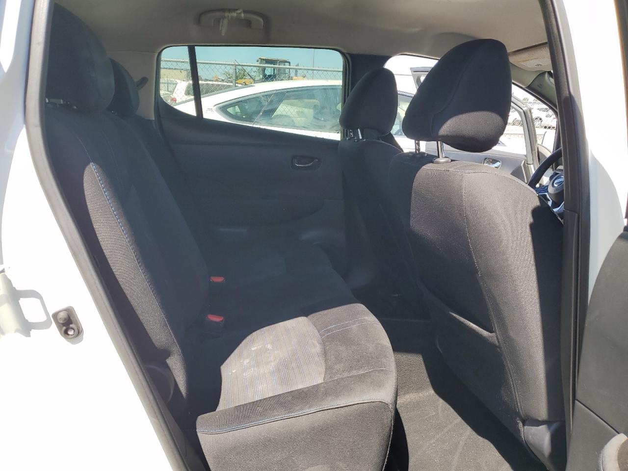 2018 Nissan Leaf S VIN: 1N4AZ1CP1JC301178 Lot: 67458305