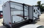 2018 HEAR WILDERNESS - RVS SLIDE-IN CAMPER à vendre chez Copart KS - KANSAS CITY