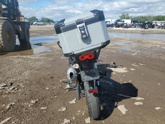 2020 MOTO GUZZI V85 TT  