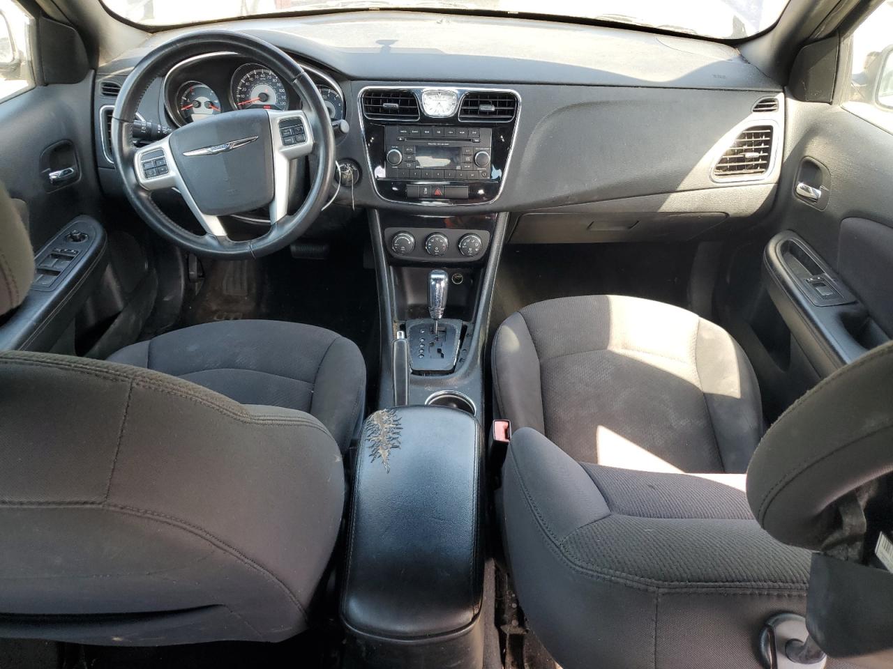 2013 Chrysler 200 Touring VIN: 1C3CCBBB0DN735993 Lot: 69948365