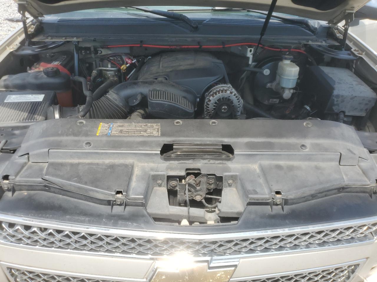 2008 Chevrolet Suburban C1500 Ls VIN: 1GNFC16028R121772 Lot: 70331625