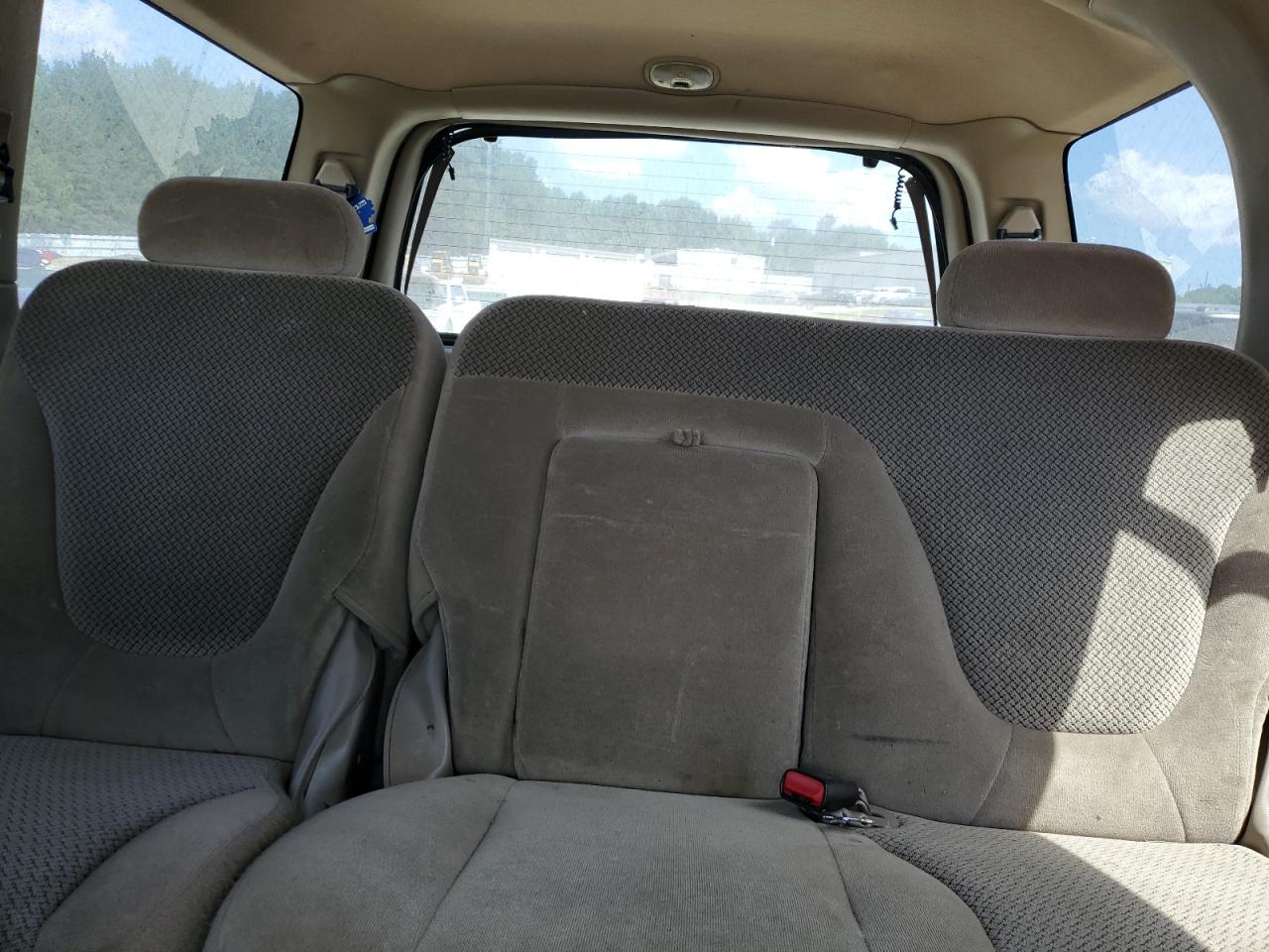 2000 Ford Expedition Xlt VIN: 1FMPU16L0YLA66841 Lot: 70584055