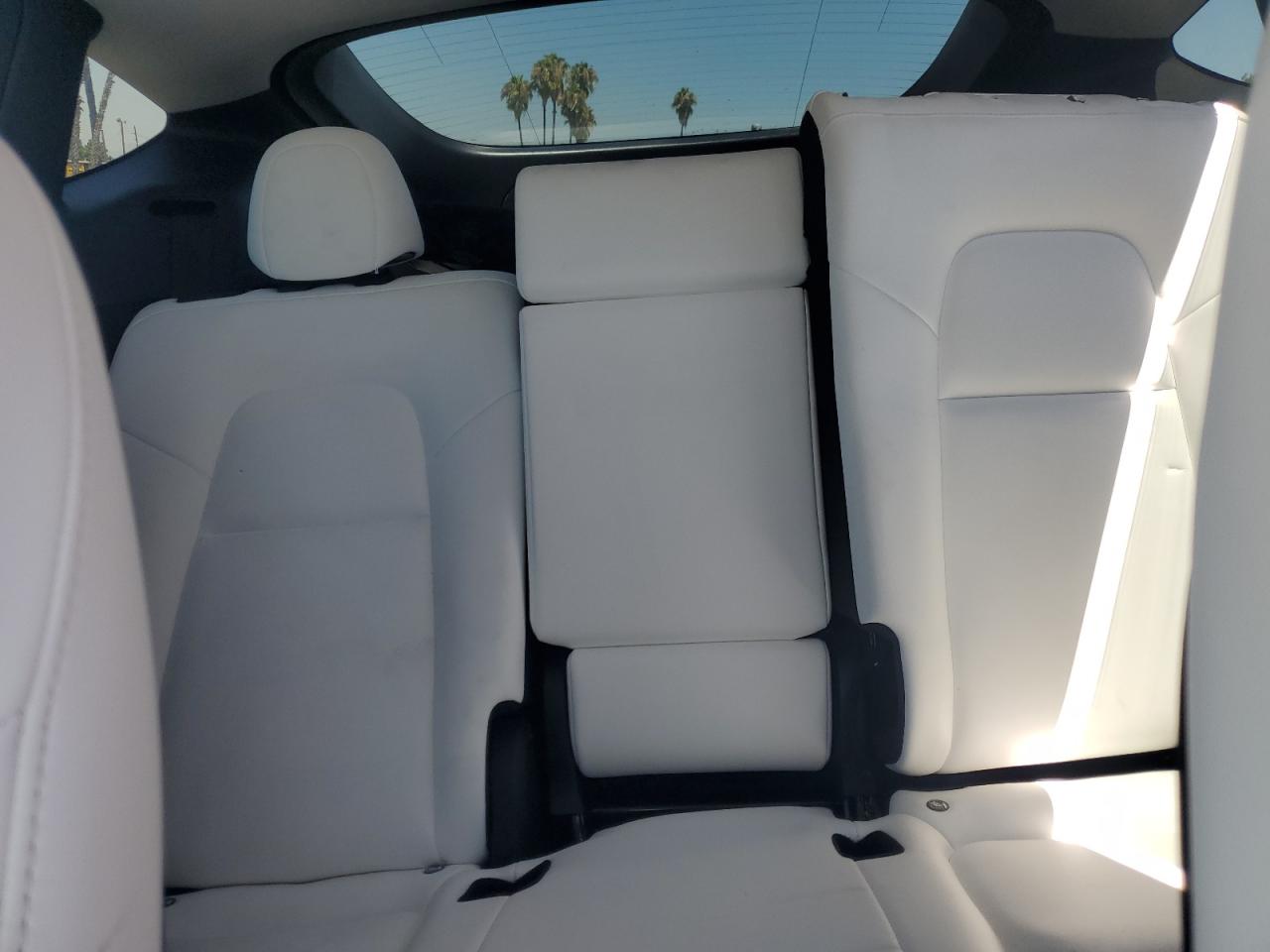 7SAYGDED0RF124191 2024 Tesla Model Y