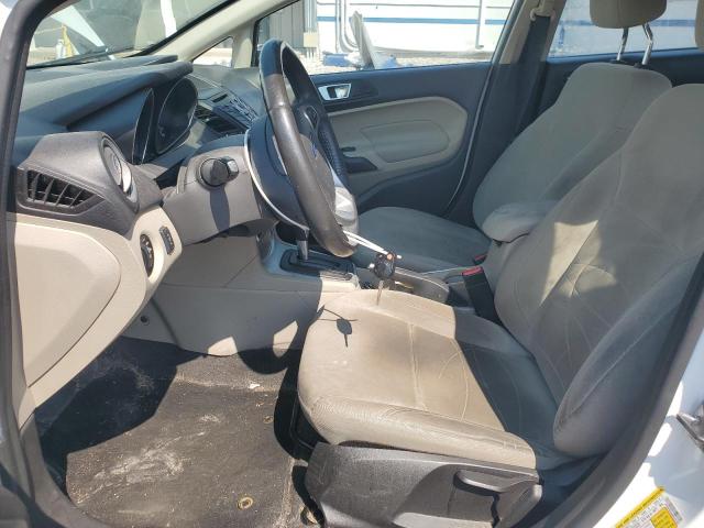  FORD FIESTA 2016 Белы