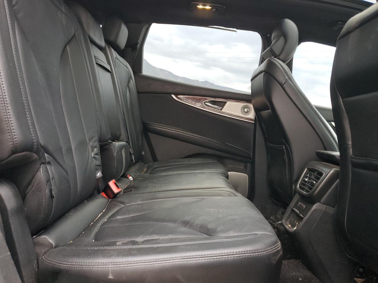 2016 Lincoln Mkx Reserve VIN: 2LMTJ8LP0GBL43692 Lot: 69946135