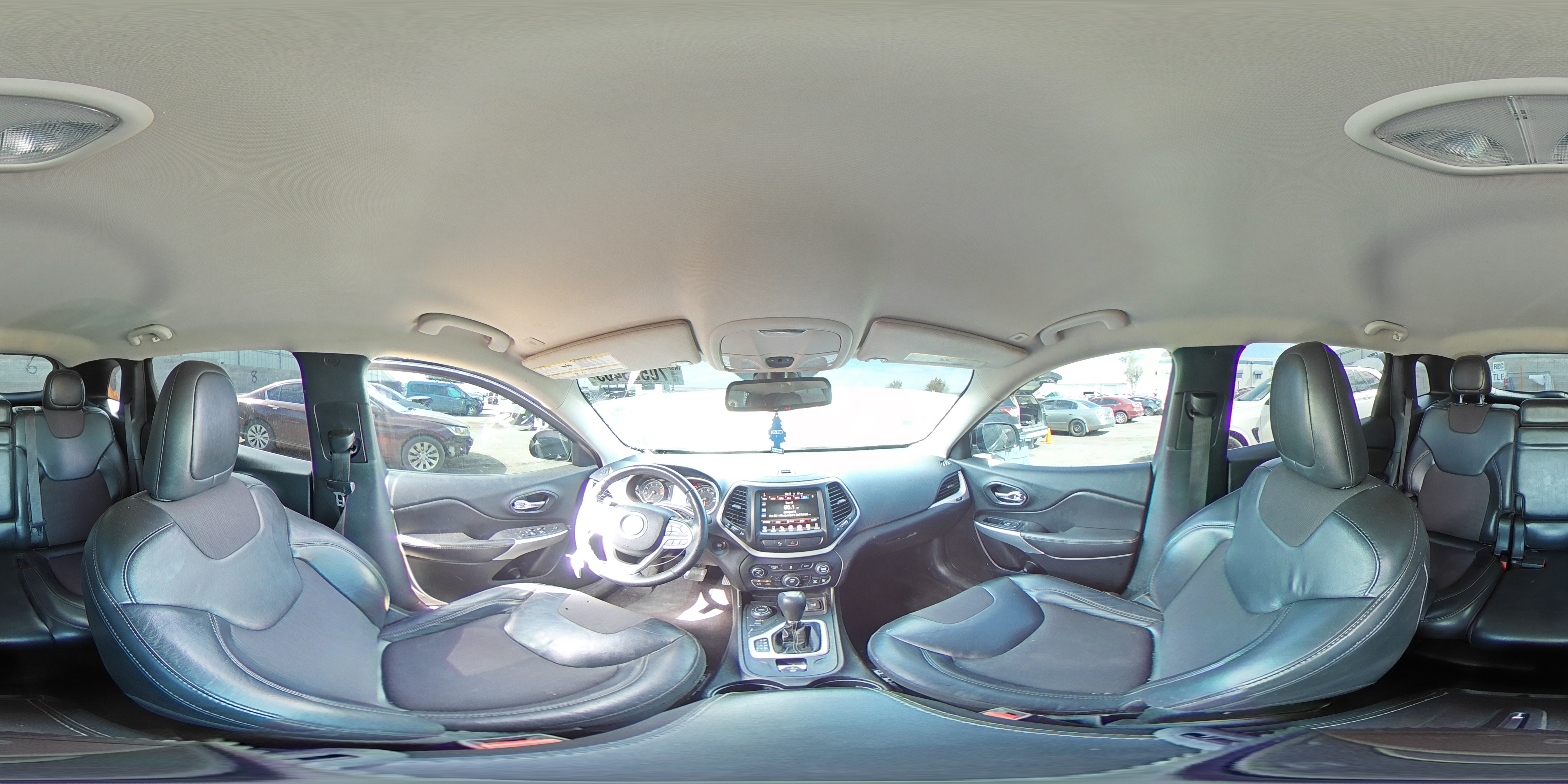 2018 Jeep Cherokee Latitude Plus VIN: 1C4PJMLB0JD507104 Lot: 70553465