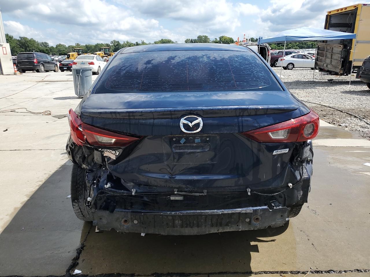 2018 Mazda 3 Touring VIN: 3MZBN1V37JM238376 Lot: 69600915