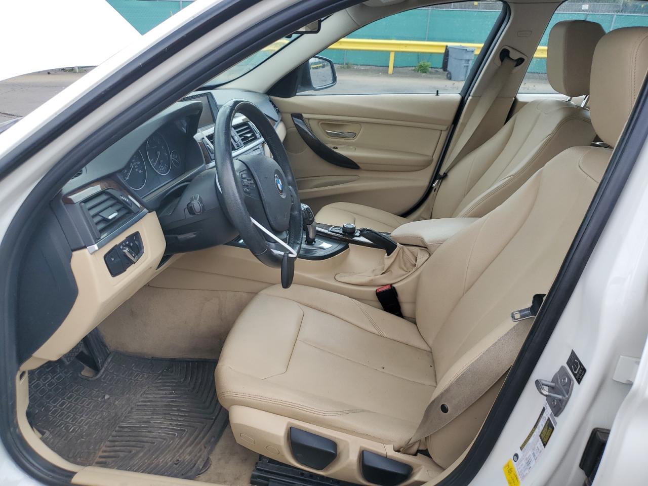 2015 BMW 320 I VIN: WBA3B1G52FNT03725 Lot: 68569785