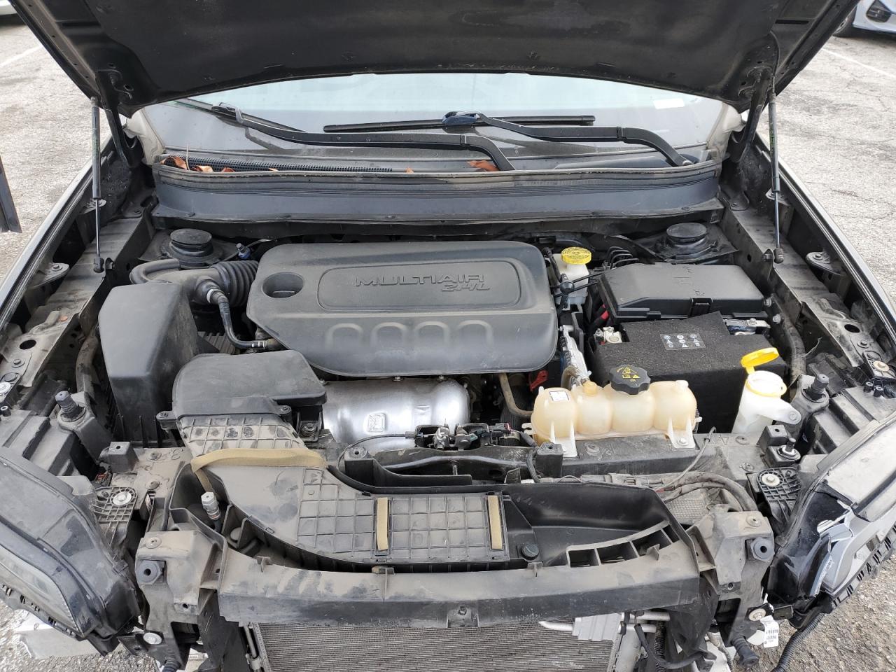 2020 Jeep Cherokee Latitude Plus VIN: 1C4PJLLBXLD521699 Lot: 70822005