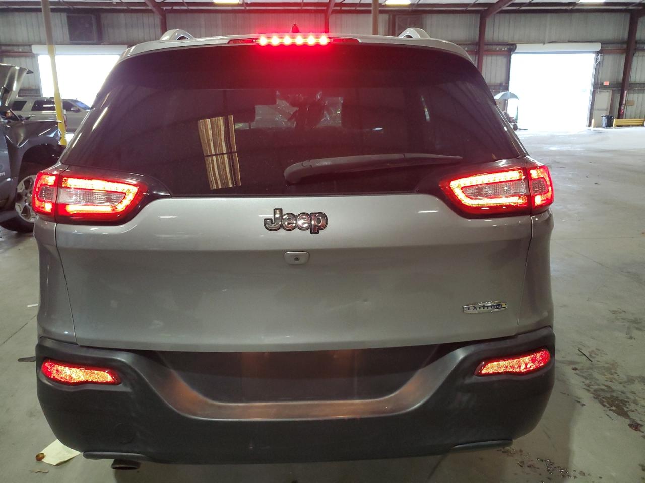 2015 Jeep Cherokee Latitude VIN: 1C4PJLCB5FW720667 Lot: 67416645