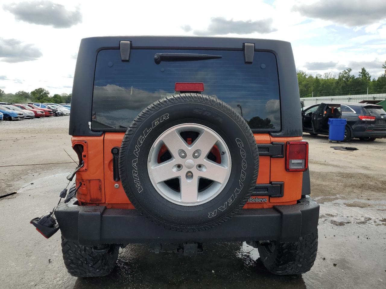 2015 Jeep Wrangler Unlimited Sport VIN: 1C4BJWDG4FL707092 Lot: 68021555