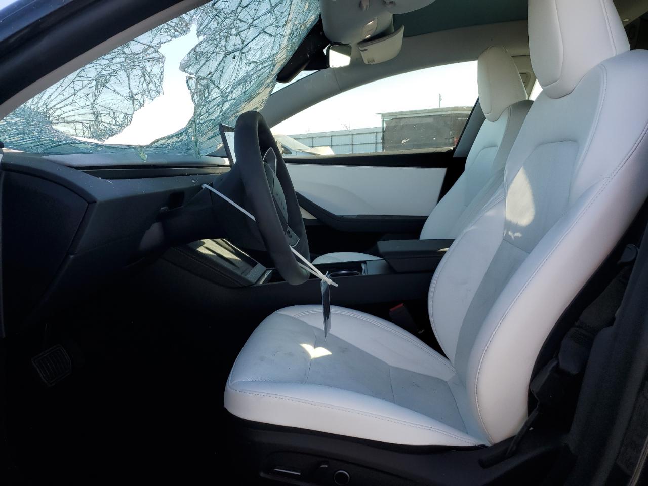 2025 Tesla Model 3 VIN: 5YJ3E1EA9SF051037 Lot: 69627685