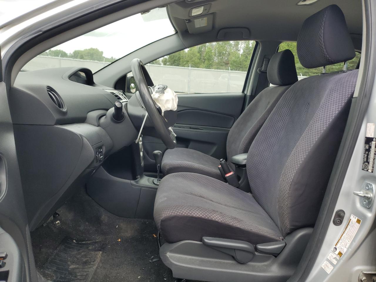 2008 Toyota Yaris VIN: JTDBT923681218140 Lot: 68950145