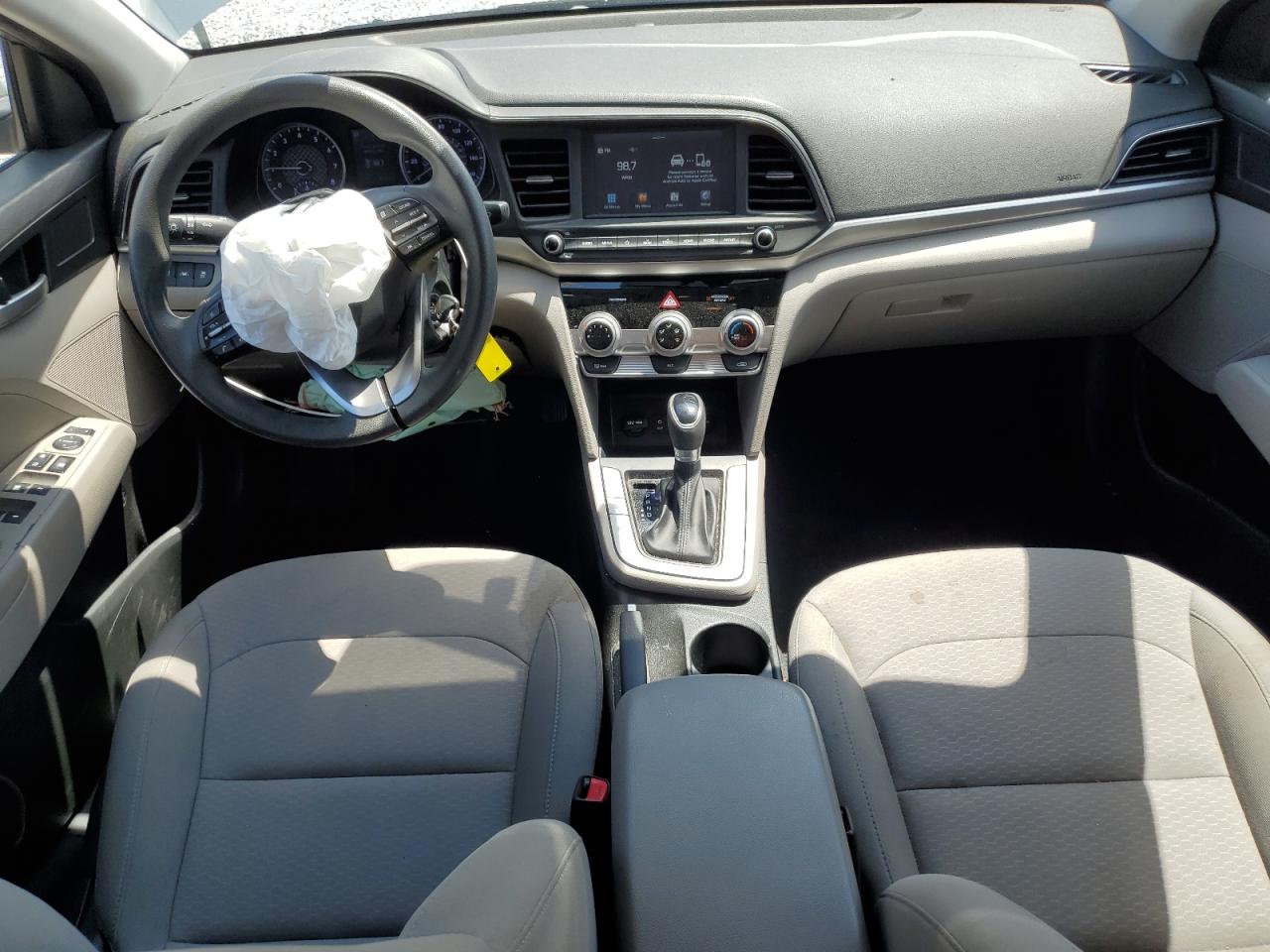 2019 Hyundai Elantra Sel VIN: KMHD84LF3KU812899 Lot: 69649775