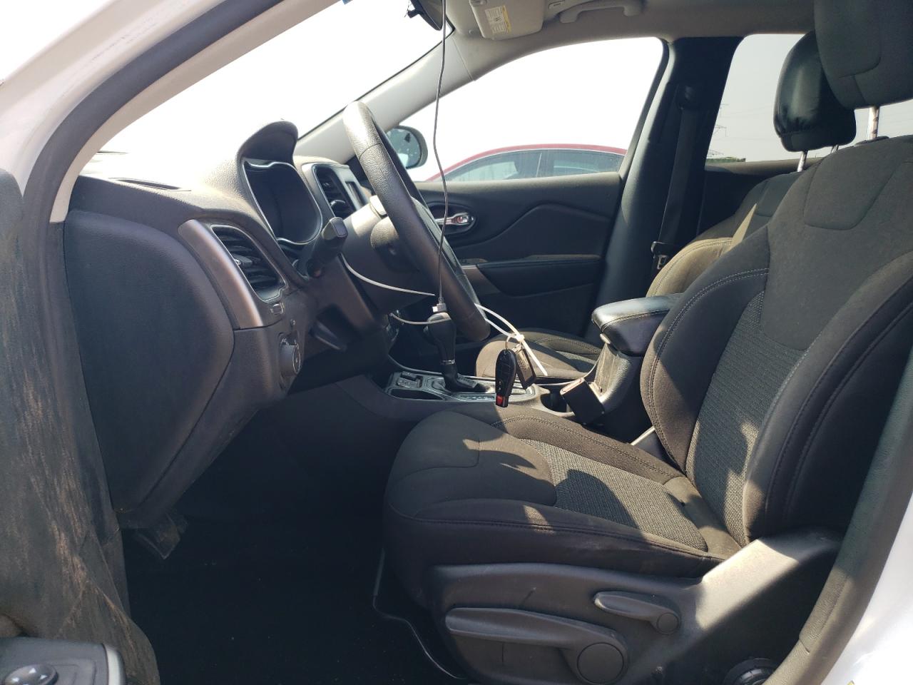 2019 Jeep Cherokee Latitude VIN: 1C4PJLCB1KD427869 Lot: 67202325