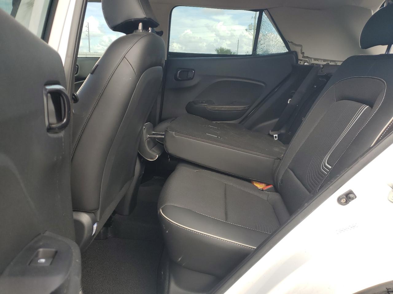 2024 Hyundai Venue Sel VIN: KMHRC8A37RU302263 Lot: 69734125