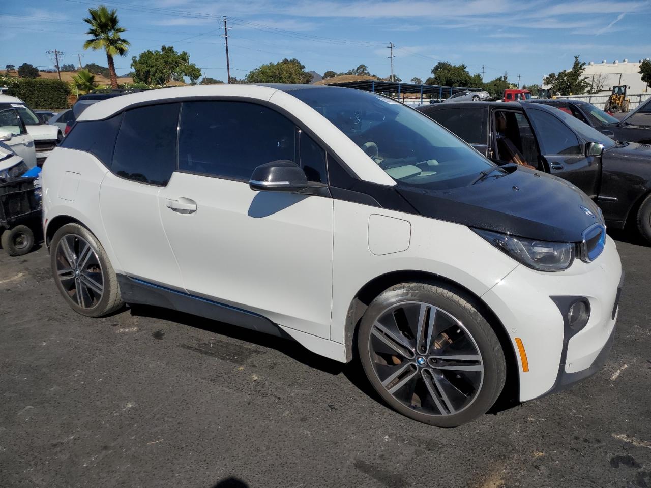 Фото: WBY1Z8C35HV893598