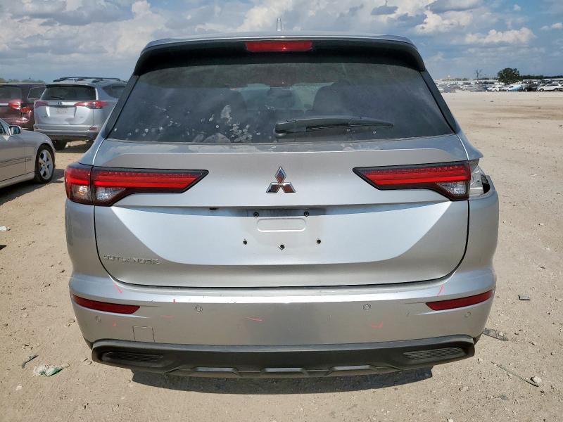  MITSUBISHI OUTLANDER 2022 Серебристый