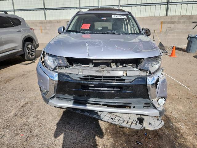  MITSUBISHI OUTLANDER 2016 Серебристый