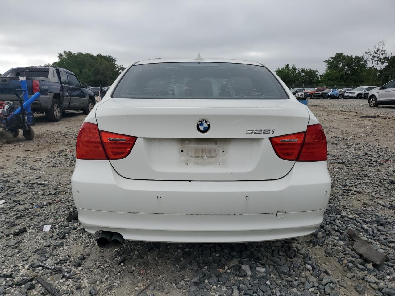 2011 BMW 328 I VIN: WBAPH7C58BE851313 Lot: 67582175