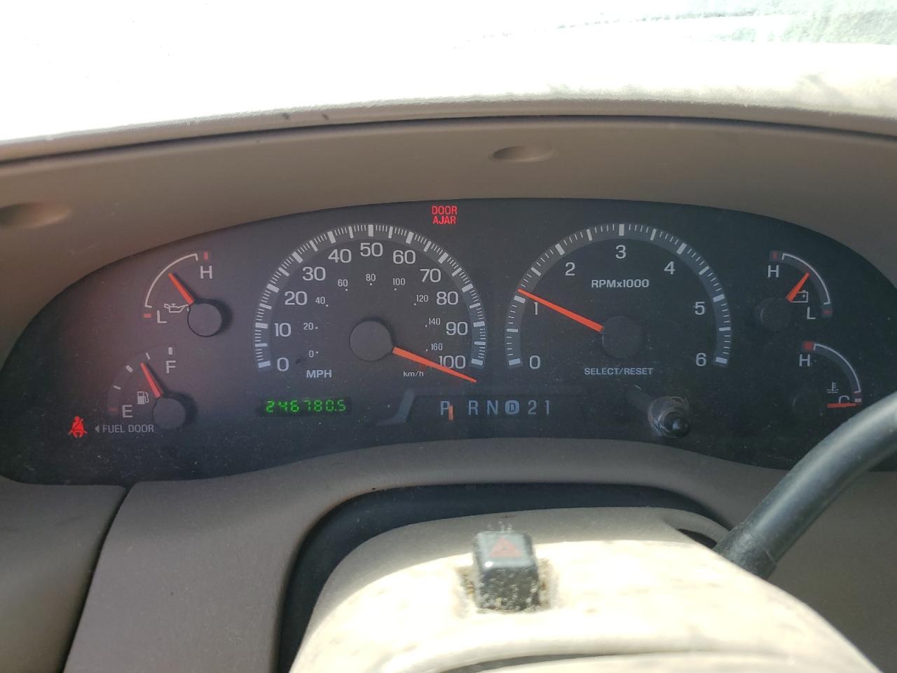 2000 Ford Expedition Xlt VIN: 1FMPU16L0YLA66841 Lot: 70584055