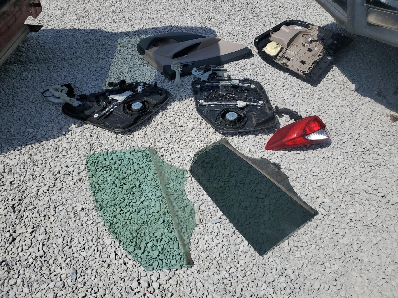 2017 Hyundai Tucson Limited VIN: KM8J3CA44HU481028 Lot: 68672855