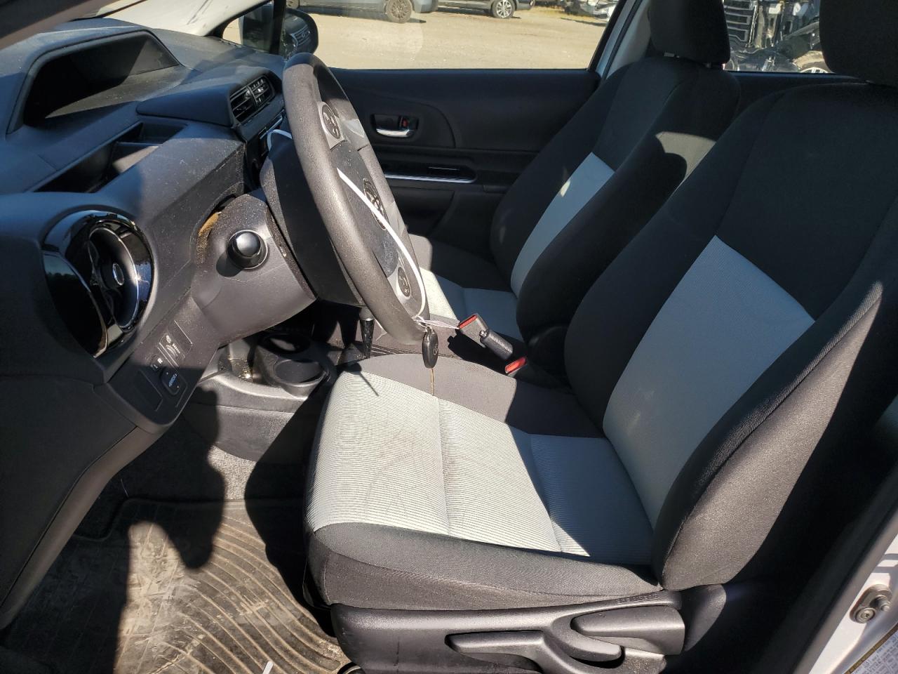 2015 Toyota Prius C VIN: JTDKDTB36F1108485 Lot: 69959365