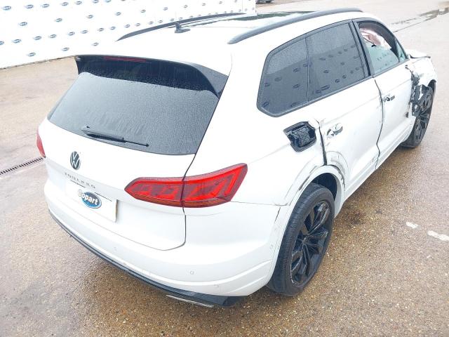 2020 VOLKSWAGEN TOUAREG V6