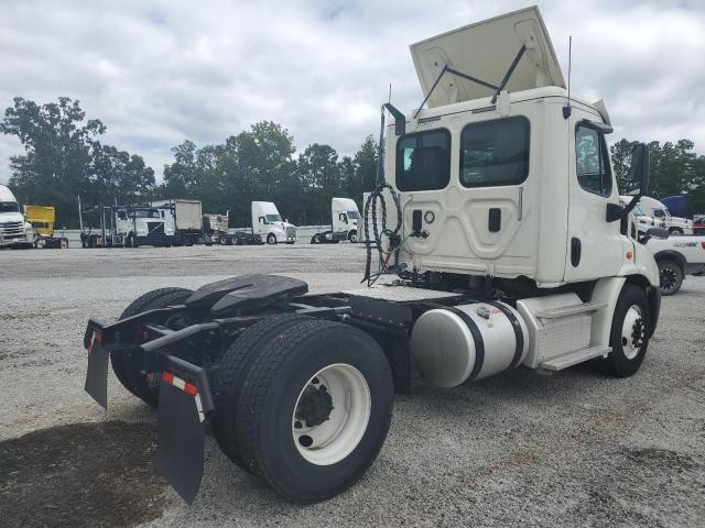 2017 FREIGHTLINER CASCADIA 113   
