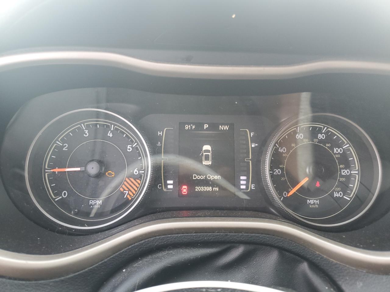 2015 Jeep Cherokee Latitude VIN: 1C4PJLCB5FW683605 Lot: 69924745