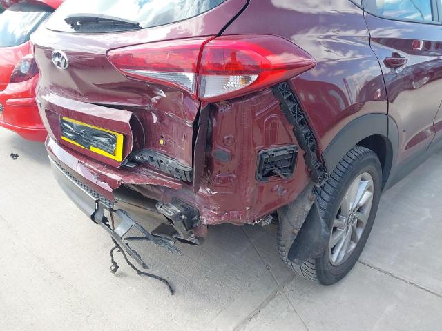 2016 HYUNDAI TUCSON SE