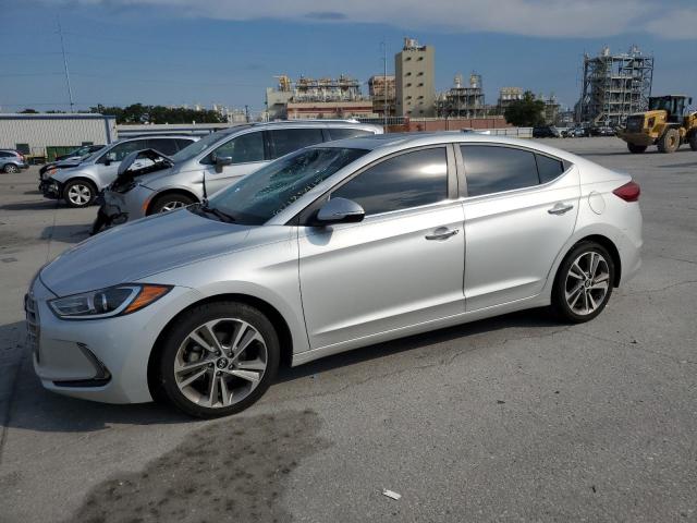 Sedans HYUNDAI ELANTRA 2017 Srebrny
