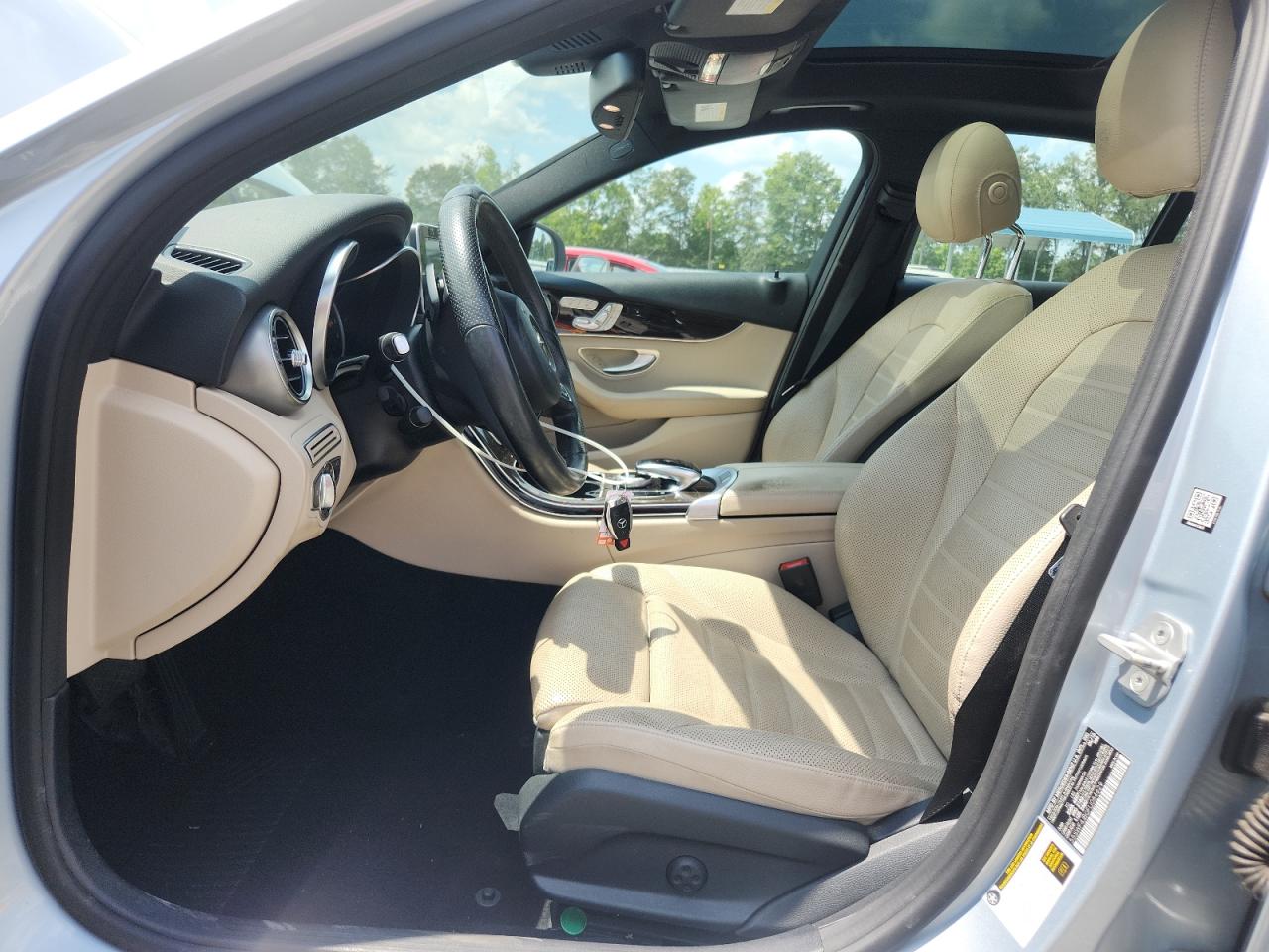 2015 Mercedes-Benz C 300 VIN: 55SWF4JB0FU084829 Lot: 68398225