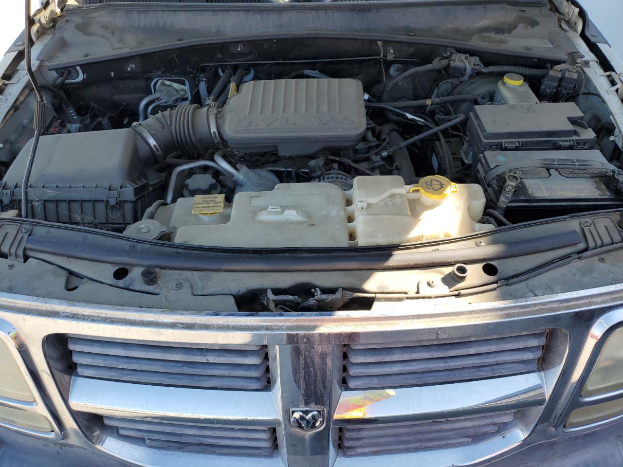 2007 Dodge Nitro Sxt VIN: 1D8GT28K47W556358 Lot: 68892935