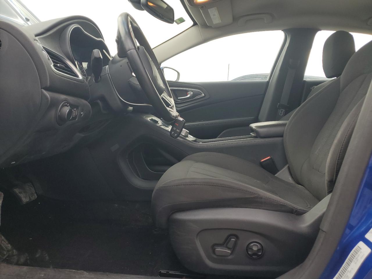 2016 Chrysler 200 Limited VIN: 1C3CCCAG2GN121499 Lot: 67783275