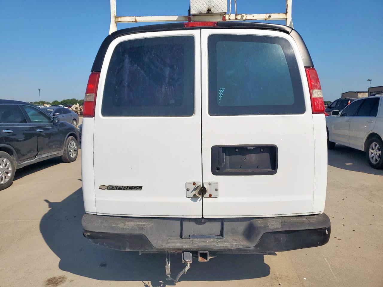 2017 Chevrolet Express G2500 VIN: 1GCWGBFF5H1192180 Lot: 69214345